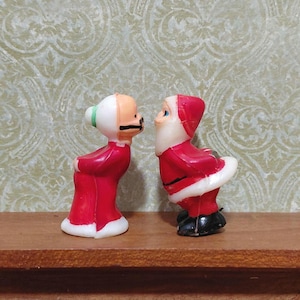 Vintage Plastic Miniature Kissing Santa and Mrs. Claus