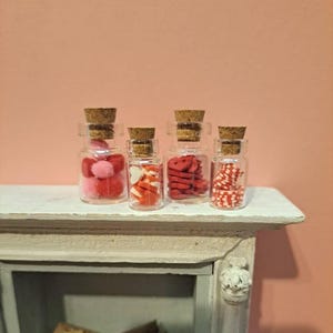Valentine&#39;s Day Filled Jar - 1:12 Scale Dollhouse Miniature