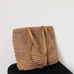 Rattan Beach Tote Bag | Large Capacity Woven Bag with Zipper | Brown