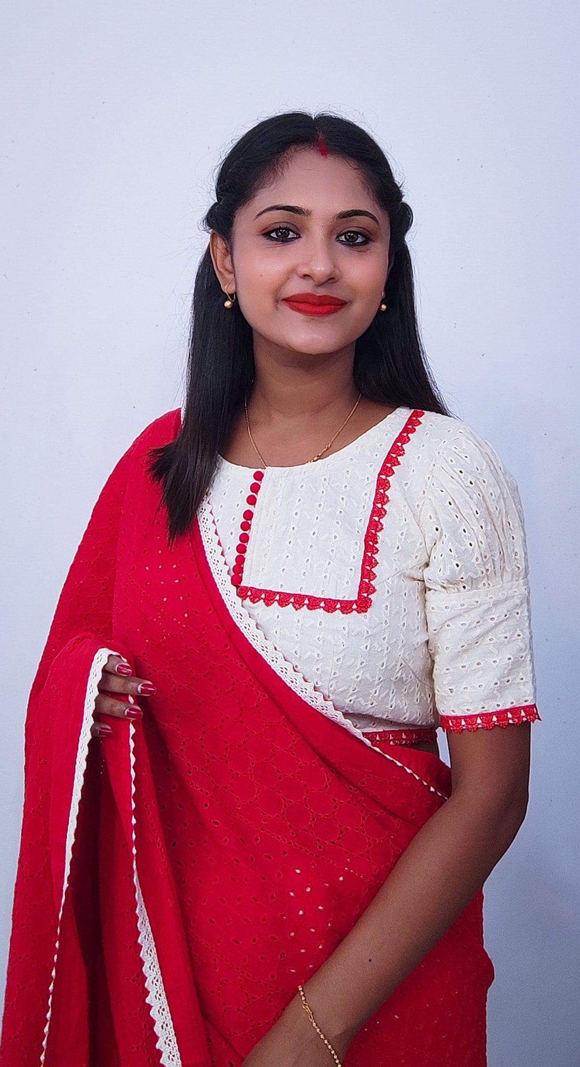 Off White Hakoba With Red Lace Blouse Black Pink Saree - Etsy