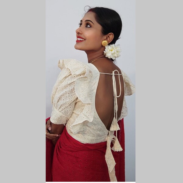 Chemisier sans dos Hakoba blanc cassé avec chemisier en dentelle Latkan , Chemisier Saree Rose Noir , Blouse Coton , Blouse Cousue , Blouse Readymade