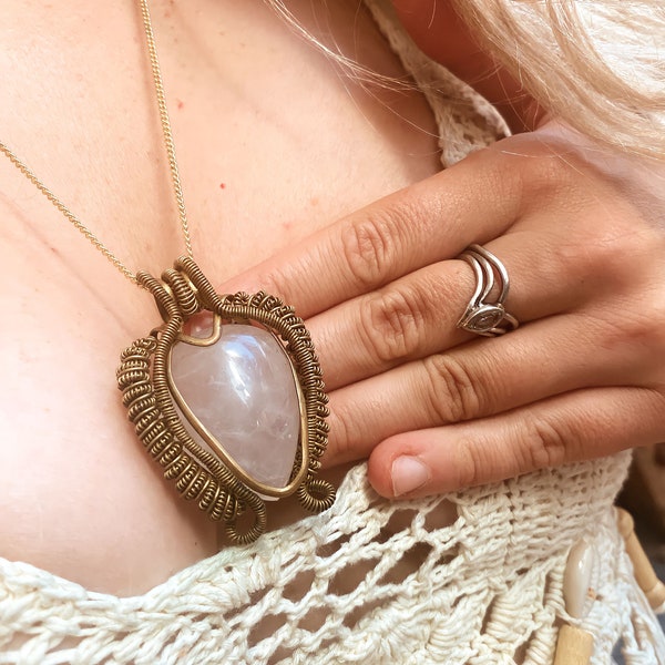 Collier Bronze Rose Quartz. pierre naturelle.