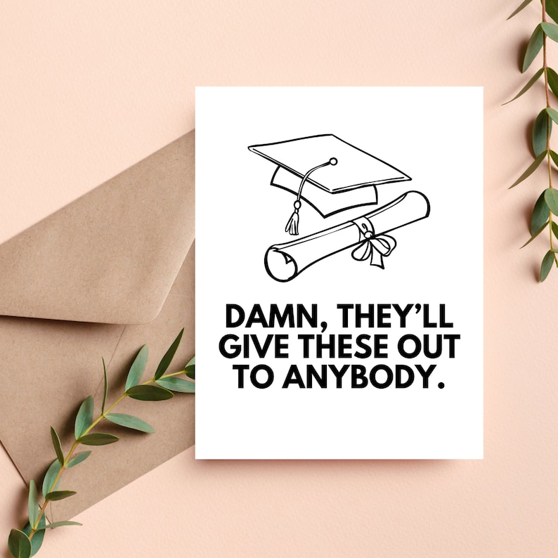 Roligt examenskort, examenspresent, klass 2025, rolig examenspresent, roligt kort, sarkastiskt kort, grattis till examen bild 1