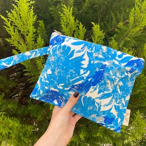 Blue clutch bag Woman clutch bag Evening bag Floral bag Women handbag Wristlet purse Wristlet clutch Clutch purse Canvas bag Smartphone bag