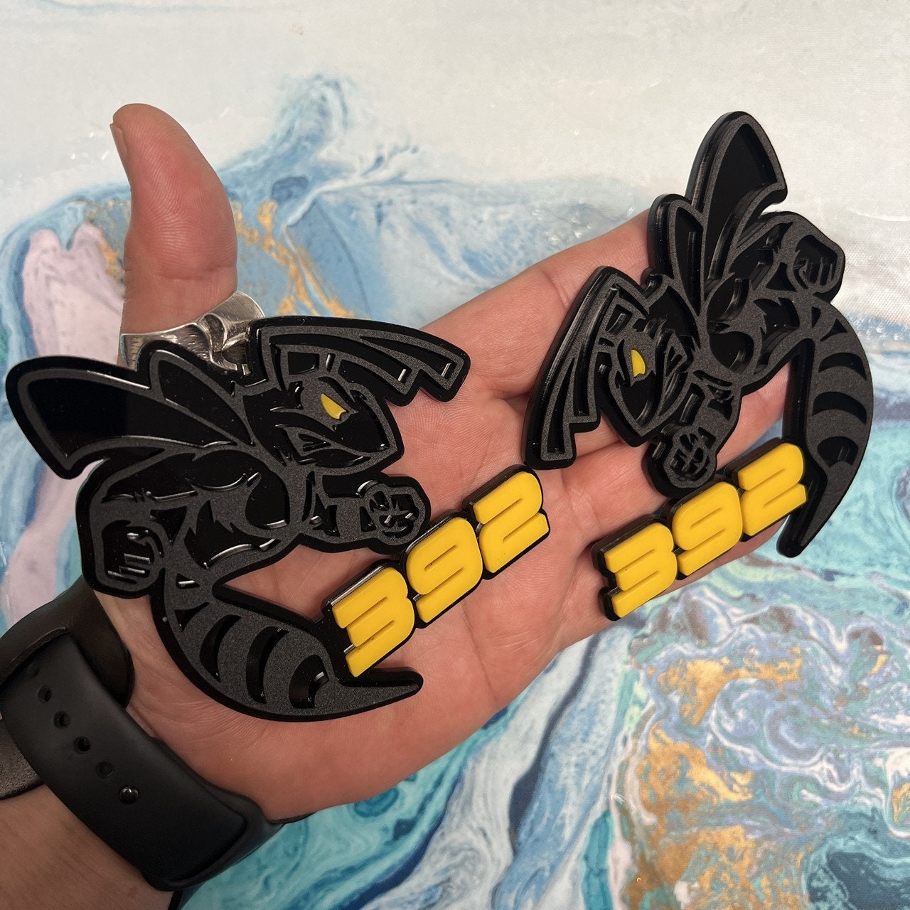 Fender Badges Hornet Emblem Bee Black With Yellow Eye | 2 BADGES
