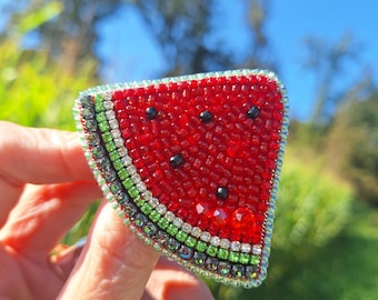 SHERCHPRY Spilla A Forma Di Anguria Carina - Spilla Frutta In Smalto Per Donne E Insegnanti - Accessorio Cartone Animato 2,4 Cm