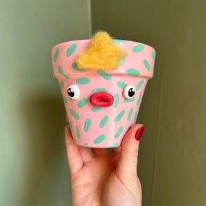 手描きの室内用植木鉢：ユニークなニス塗りの装飾