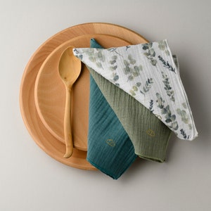 Serviette de table douce en double gaze de coton en lot de 3 serviettes panachées inspiration Green