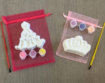 Princess Dress & Crown Craft Paint Kit: Party Favor Activity Set
