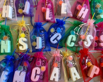 Initial Letter Craft Paint Kit: Rainbow Party Favor Set