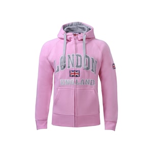 Può includere: Una felpa con cappuccio rosa con cappuccio grigio e un design ricamato grigio che dice "LONDON ENGLAND" con una piccola bandiera britannica ricamata.