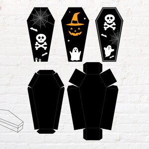 Puede incluir: Plantilla de caja de ataúd de Halloween imprimible. La plantilla incluye un ataúd con una calavera y huesos cruzados, un ataúd con un fantasma y un ataúd con una calabaza y un sombrero de bruja. La plantilla también incluye una plantilla de ataúd en blanco.