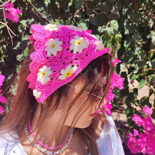 Daisy Crochet Bandana, Flower Hair Foulard, Crochet Hair Access, Crochet Headband, Boho Hair Scarf, Pink Crochet Hair Scarf