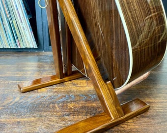 Soporte para guitarra acústica/eléctrica, soporte de nogal, idea de regalo, hecho a mano