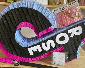 Pinata TIK TOK personnalisées, grande taille , garnie, bâton, inclus décoration pour vos fêtes et une animation exceptionnelle,anniversaires