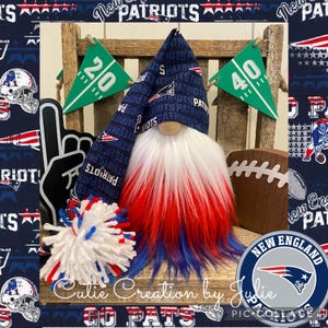 Gnomo de fútbol americano de los Patriotas de Nueva Inglaterra, decoración de los Patriotas de Nueva Inglaterra, gnomo de la NFL, gnomo de fútbol americano, aficionado de los Patriotas de Nueva Inglaterra, gnomo de deportes de equipo