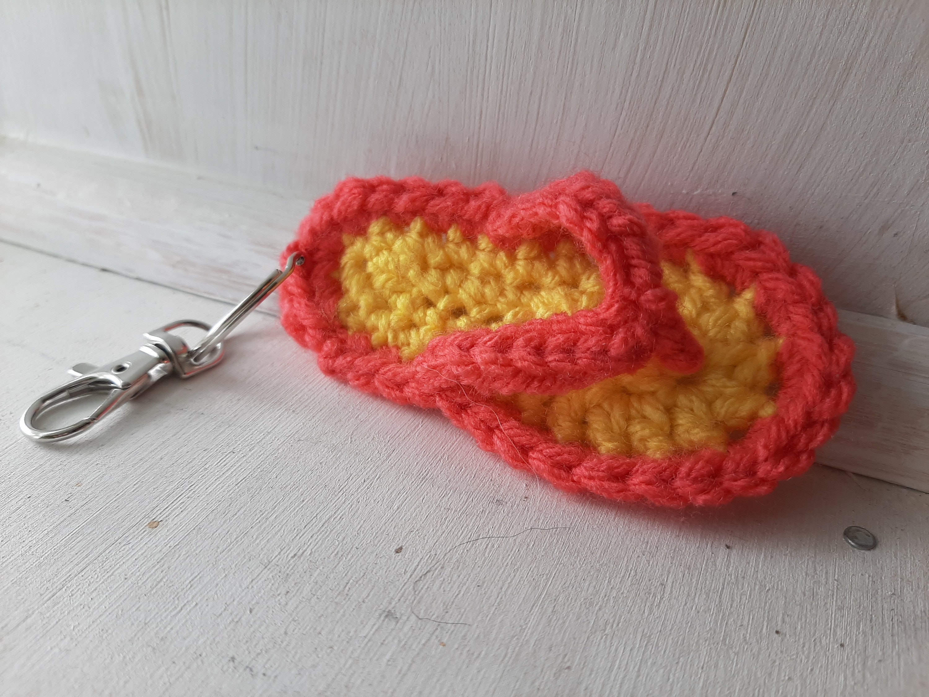 crochet flip flop keychain
