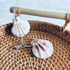 Jakobsmuschel Muschel Schlüsselanhänger oder Taschenanhänger. Hochzeit am Strand, Taschenbaumler Geschenk.