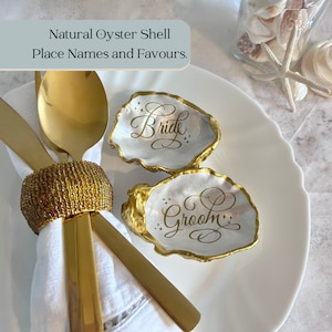Antiker Goldausternschalenhochzeits-Ortsname und Gastgeschenke. Personalisierte Namenskärtchen für Braut, Bräutigam und Hochzeitsgäste. Individuelle Ortsnamen.