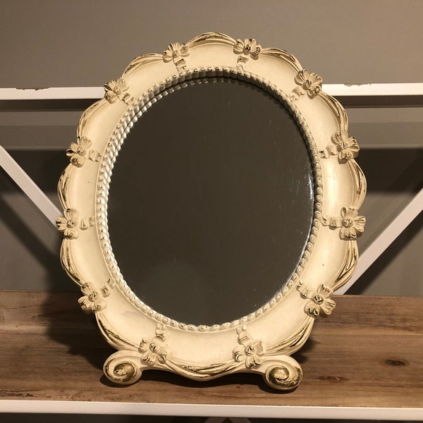 Vintage Syroco Oval Mirror - 1943 - Boho Hollywood Regency Victorian Decor - White Frame - Faux Wood Plastic - Shabby Chic Accents