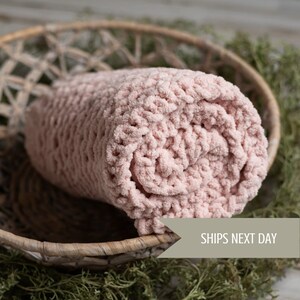 Handmade baby blanket, chunky knit, ready to ship- Dusty Pink