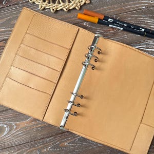 Lyxigt läderkalenderomslag – A5, personligt, fickringar – handgjord ringpärm – anpassad personlig läderkalender, 015, 99 bild 11