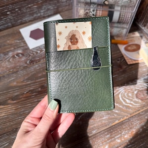 Veg tan leather cover for Common Planner Notebook from SterlingInk, B6 slim, Standard N1, Weeks N2, Pocket, Passport, Travelers Notebook 025