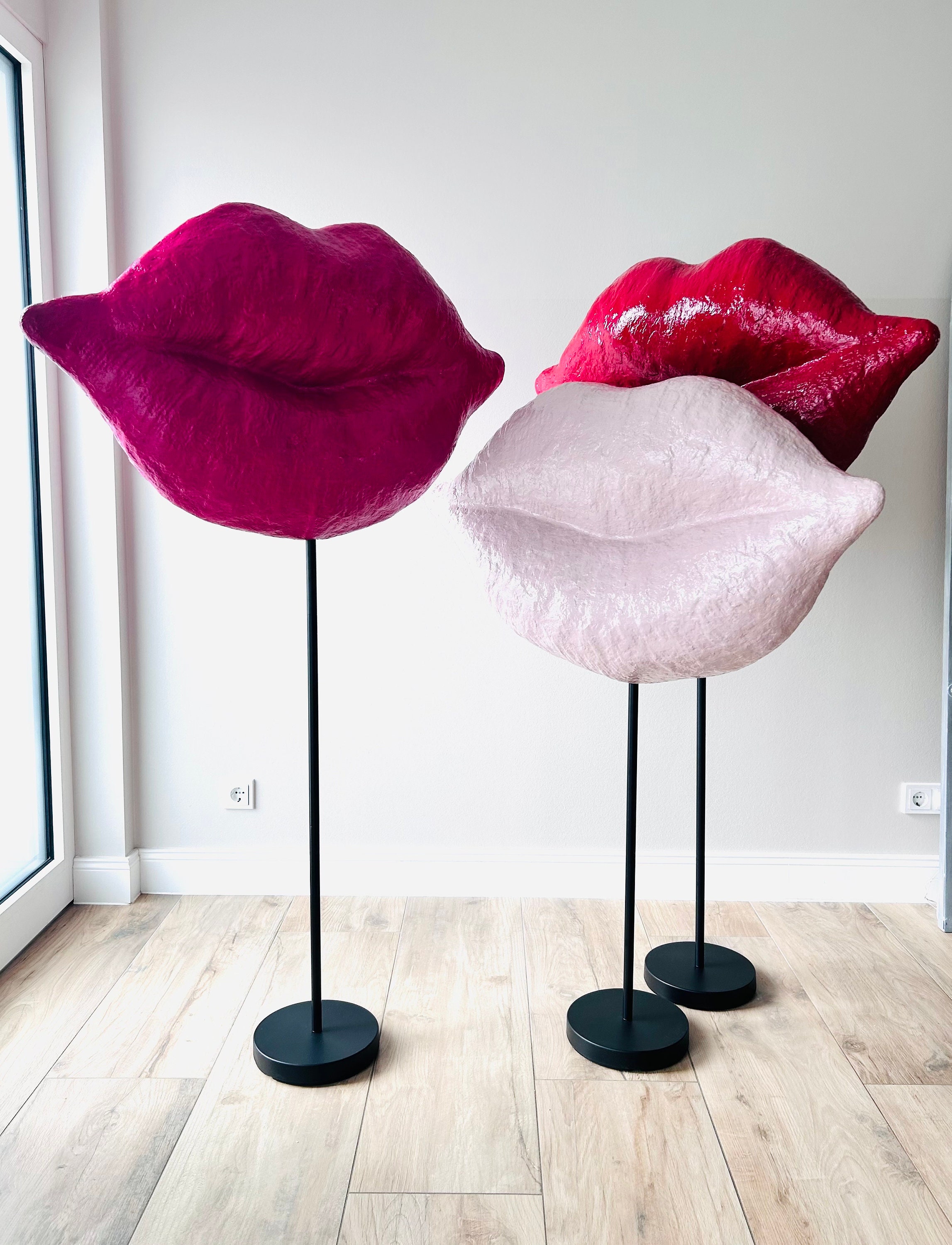 lips-lips-big-lip-sculpture-mouth-kiss-mouth-3d-decoration-lips-statue