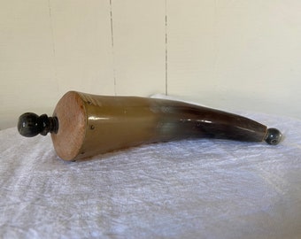 Vintage Powder Horn Collectible Decor