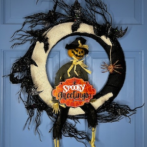 Spooky Halloween Greetings Wreath,Pumpkin Skeleton Man Wreath,Halloween Wreath,Halloween Door Hanger