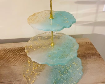 Alzata per torta a 3 livelli in resina, decorazione per feste con scaglie d'oro
