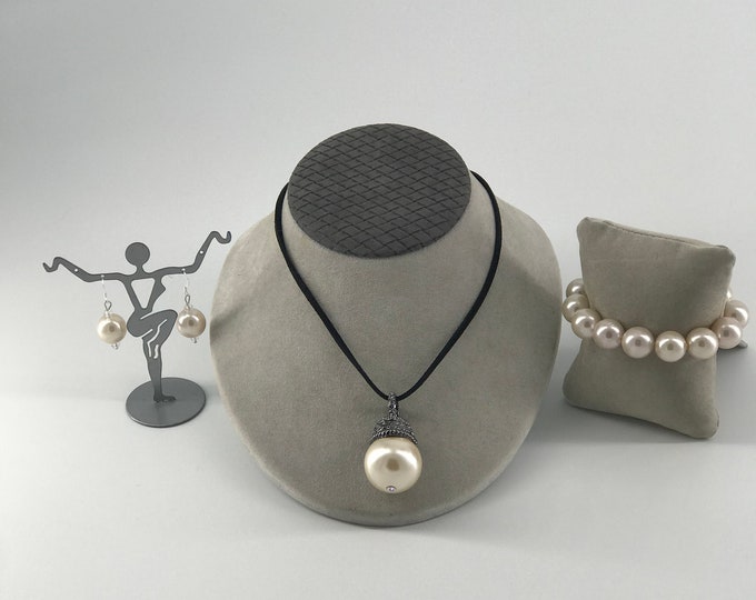 Fashion Jewelry, Casual Jewelry, Necklace Bracelet and Earrings set, black Suede necklace, Fashion Jewelry Set.