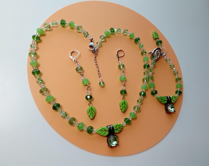 Elegant Jewelry, Green Jewelry, Jewelry Set, Great Present, Necklace, Bracelet, Earrings.