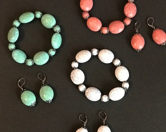 Fashion Jewelry, Free cross Choker, Jewelry Bracelet and Earrings Turquoise Color Pink color White and Gray Color.