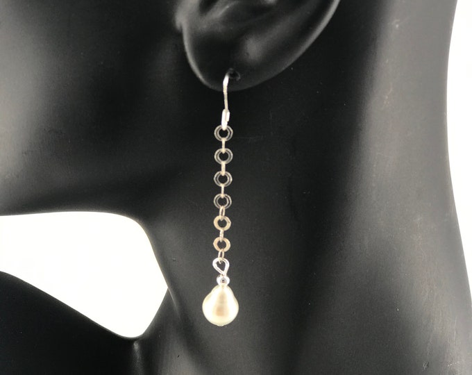 925 Sterling silver earrings, Freshwater pearls earrings, White earrings, Lever back earrings, Sterling silver earrings.