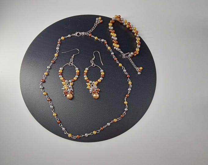 Fashion Jewelry, Hoop Earrings,  Earrings, Bracelet, Gold Silver And Copper, Casual Earrings, Elegant Earrings, Elegant Bracelet.