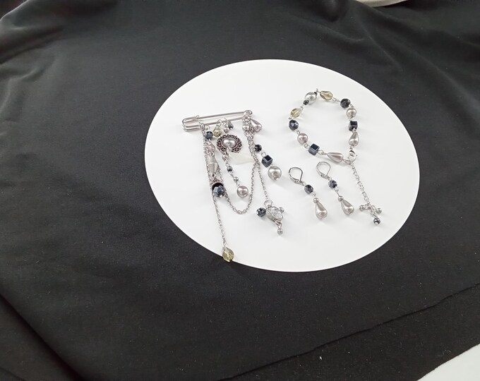 Brooches, Gray Brooch, Elegant Brooch, Bracelet,  earrings, Fashion Jewelry Set.