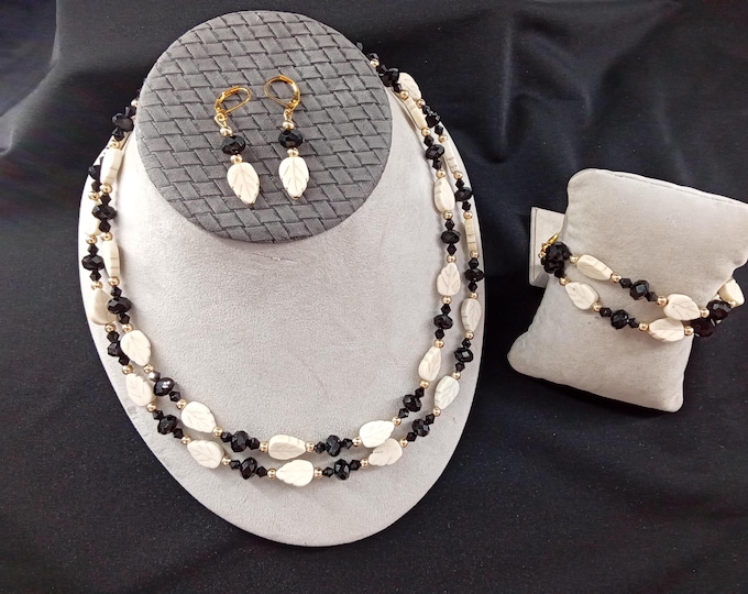 Fashion Jewelry Necklace Bracelet Earrings Black Color Ivory Color Fall Fashion Jewelry