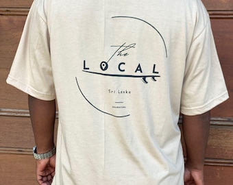 Lokalna marka koszulek unisex surfingowych w stylu Sri Lanka