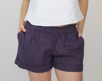 Sofort versandbereit. Minimalistische Leinenshorts mit Taschen. Leinen Shorts für Damen. Stylische, bequeme, klassische Sommershorts aus Leinen mit elastischem Bund.