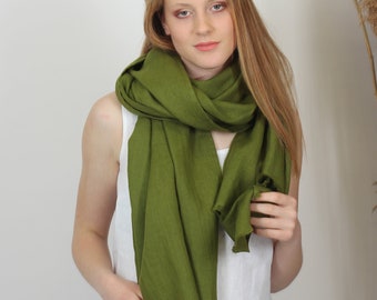 Moss green linen Shawl. Green Linen Scarf for women and men. Christmas gift. Bandana scarf. Large Hair Scarf. Gifts for her. Head scarf.