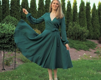 Leinenkleid mit langen Ärmeln. Grünes Leinen-Wickelkleid. Hochzeitsgastkleid. Brautjungfernkleid. Herbstliches Leinenkleid mit Taschen.Teekleid