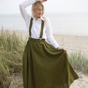 Linen skirt with suspenders. Long skirt with pockets. Below the knee rustic skirt. Flared skirt elastic waist. Peasant flowing maxi skirt.