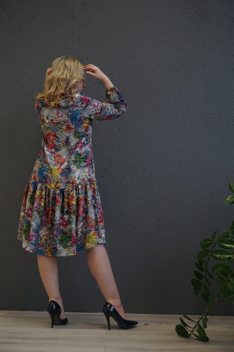 Elegant shirt dress with pockets. Loose floral romantic dress. Dress with long sleeves. Button front viscose dress. Flowing soft 90s dress. image 5