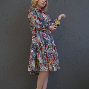 Elegant shirt dress with pockets. Loose floral romantic dress. Dress with long sleeves. Button front viscose dress. Flowing soft 90s dress. image 2
