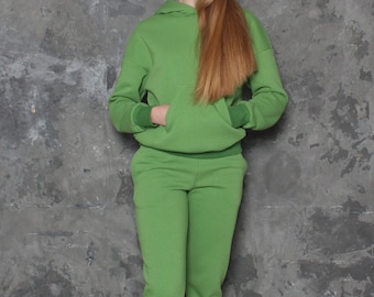 Bright green hoodie and jogging pants set. Spice green matching tracksuit women two piece. Warm Cotton jersey sweatpants and sweatshirt set.