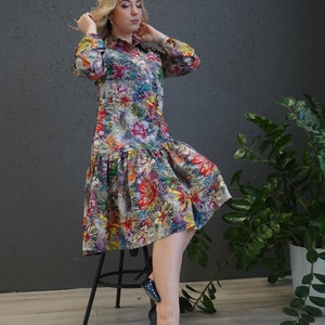 Elegant shirt dress with pockets. Loose floral romantic dress. Dress with long sleeves. Button front viscose dress. Flowing soft 90s dress. image 4