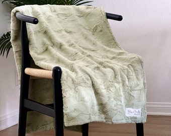 Adult Minky Blanket - Sage Hide Adult Throw, Adult Gift, Throw Blanket, Green Blanket, Fuzzy Blanket, Light Green Home Decor, Ultra Soft