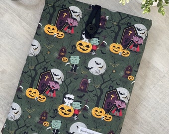 Funda del libro Cementerio de Halloween