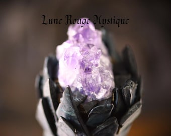 Amethyst magic wand, pyrography-decorated sycamore wood, esoteric decoration, unique spiritual tool, witch's gift, magic ritual